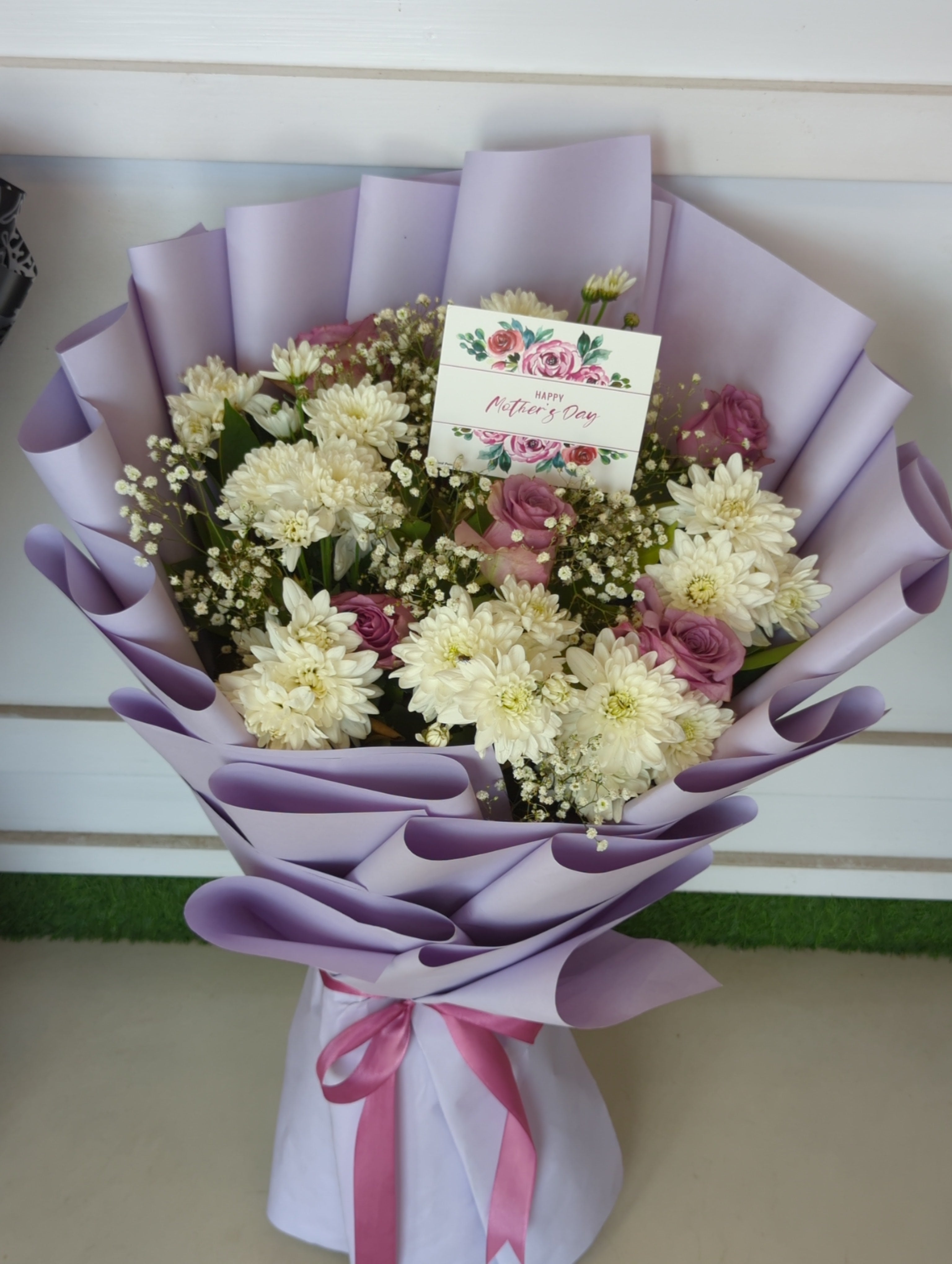 White Chrysanthemum & Pink Rose Bouquet – Elegant Fresh Flower Bouquet Lahore
